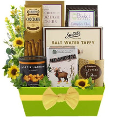 This Gift Includes:
Three Cheese Sourdough Crackers 2 oz.
Campfire Chili Fixin’s (8 Servings)
Dolcetto Chocolate Pastry .9 oz.
Chocolate Chiffon Salt Water Taffy 2 oz.
Jalapeno Peanuts 4.9 oz.
Big Moose Chocolate Cocoa Mix 8 oz.
Licorice Petites 1.4 oz.
Green Tray Container
Gift Size 7.25” x 9.25” x 12”
Dim Weight 12 lbs. (11"x11"x13")