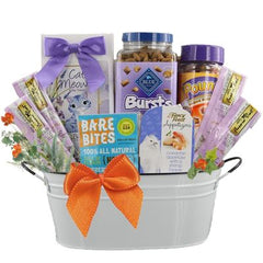 This Gift Includes:
Cat's Meow Chicken Cat Treats 3 oz.
Burst Liver & Beef 12 oz. Tub
Pounce Cat Treats Jar 6.5 oz.
Four (4) Chicken w/Duck Puree Lickable Cat Treat 0.5 oz.
Bare Bites Beef Liver Cat Treats
Fancy Feast Appetizers
Reusable Pearl White Oval Tin
Gift Size 9" x 5" x 12"
Dim Wt: 10 lbs (13x13x8)
