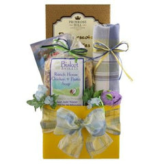 This Gift Includes:
For The Owner:
Butterscotch Candies by Primrose Hill Confections 3 oz.
Singlebrew Coffee (Assorted Flavors)
Ranch House Chicken ‘n Pasta Soup (8 Servings)
Lake House Plaid Dishtowel 18” x 28” 100% Cotton
For The Cat:
Go Cat Go Hairy Mouse Cat Toy
Decorative Box Container
Gift Size 7" x 4" x 12"
Dim Weight 7 lbs. (15x9x7)