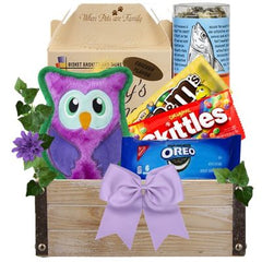This Gift Includes:
For People:
Two (2) Full Size Candies (Peanut M&M's and Skittles Shown)
Oreo 6 Cookie Pack
For the Dog
Cassidy's Gourmet Biscuit Mix 14 oz.
Bone Shaped Cookie Cutter
Haddock Skins 2 oz. Tube
Invincible Owl Plush Dog Toy 6.25" x 5"
White Wash Wooden Container with Metal Accents
Gift Size 11" X 6" X 11"
Dim Wt: 11 lbs (13x13x9)